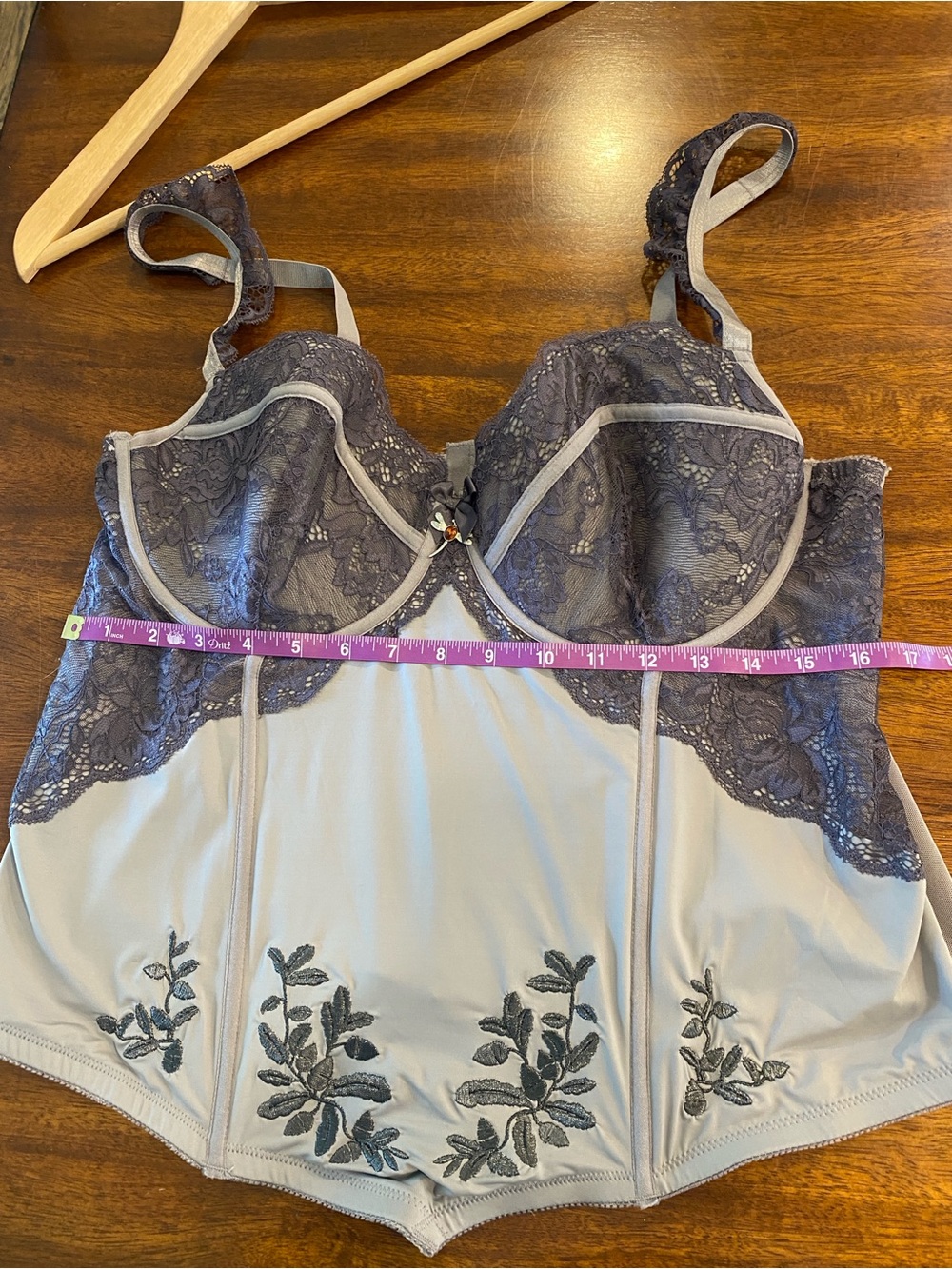 Torrid Outlander Dragonfly Lace Gray Bustier Corset Size 2 2X regency embroider - Picture 3 of 7